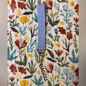 NWT BAGGU Keychain